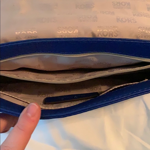 Michael Kors Royal Blue Cross Body Purse - Picture 3 of 6